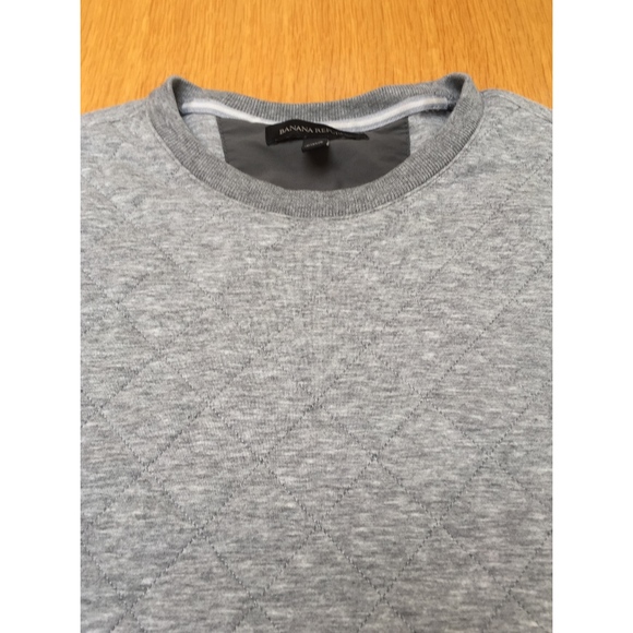 Banana Republic Quilted Gray Sweatshirt Medium - Picture 2 of 8